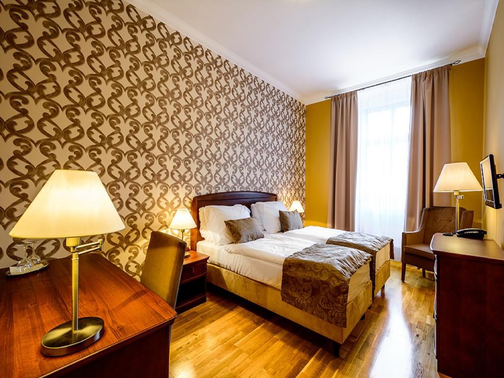 Alexander Hotel Stribro Bilik gambar