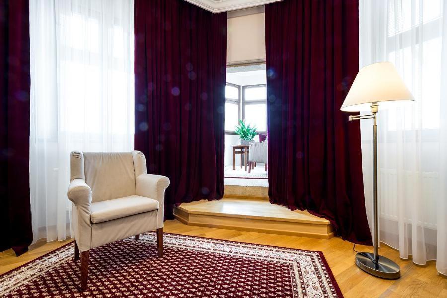 Alexander Hotel Stribro Luaran gambar