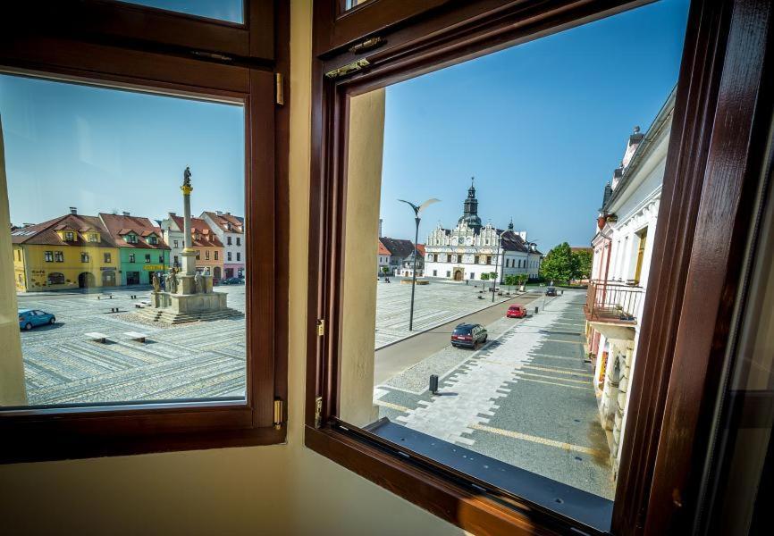 Alexander Hotel Stribro Luaran gambar