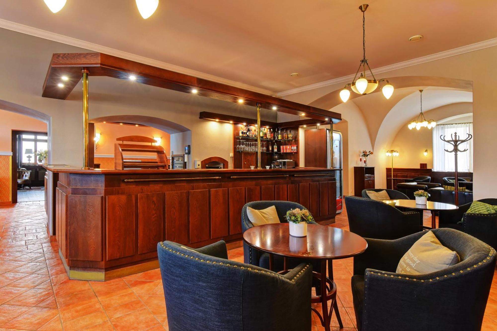 Alexander Hotel Stribro Luaran gambar