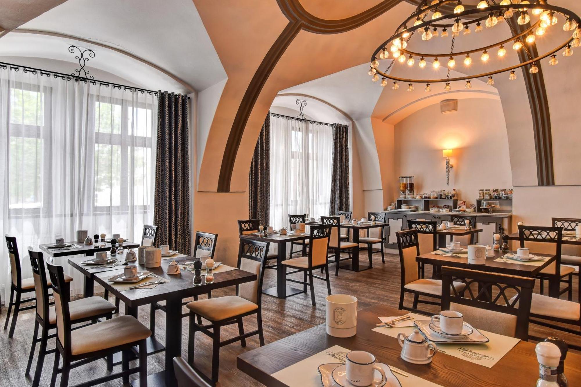 Alexander Hotel Stribro Luaran gambar
