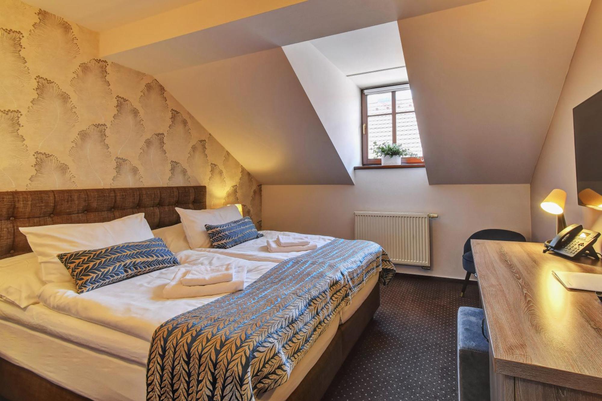 Alexander Hotel Stribro Luaran gambar