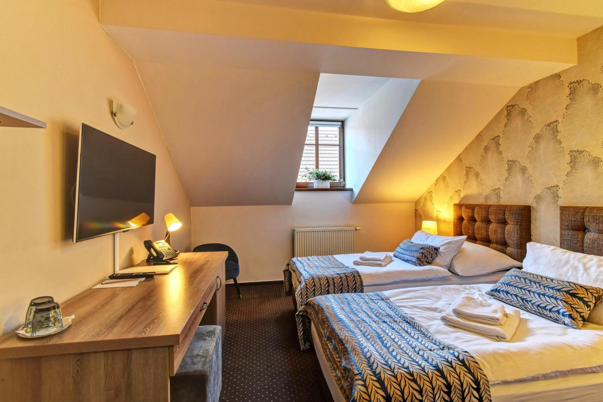 Alexander Hotel Stribro Luaran gambar