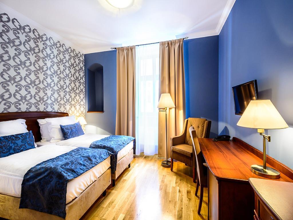 Alexander Hotel Stribro Luaran gambar