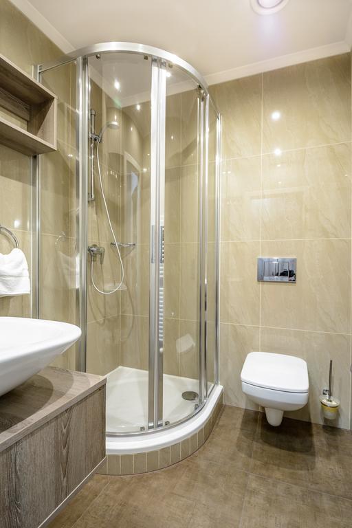 Alexander Hotel Stribro Luaran gambar